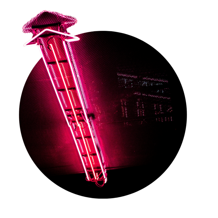 Guaranteed Publishing on High Authority Sites 1 Guaranteed Publishing - A Pink Arrow pointing upwards